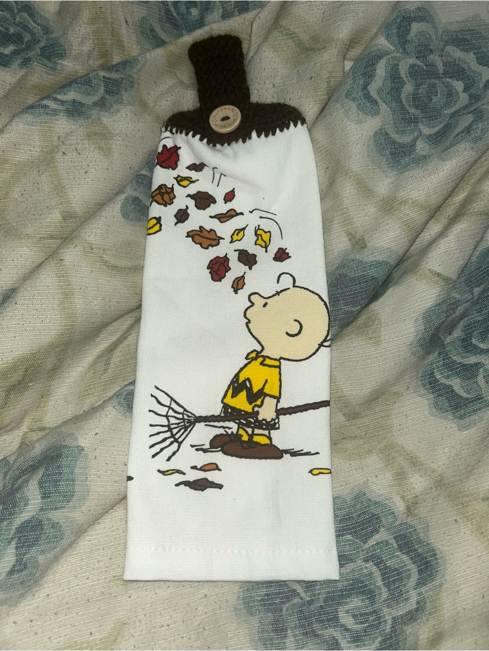 Peanuts Charlie Brown Fall Hanging Towel